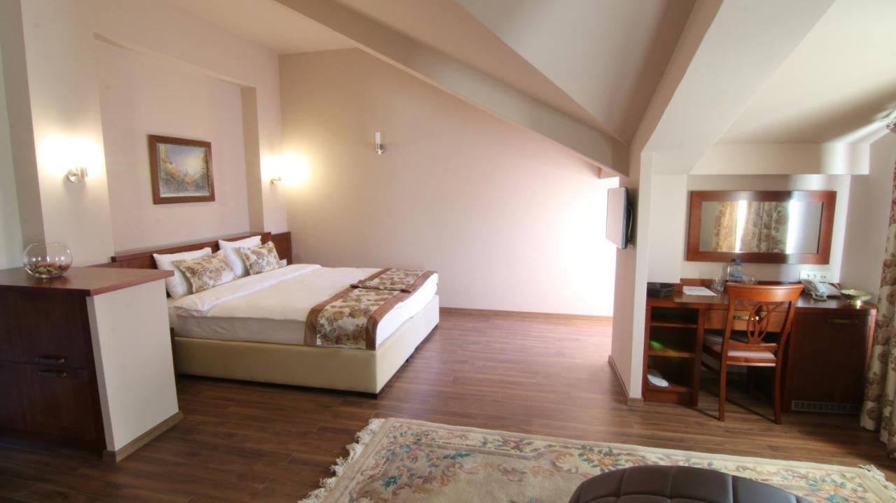 סקופיה Hotel Vlaho מראה חיצוני תמונה